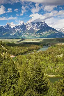 Tetons: Grand Teton Mountain Range - at Snake River Overlook