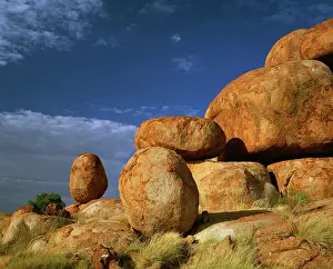 Aboriginal: Granite boulders in Karlwekarlwe Karlu Kalu.(Iround