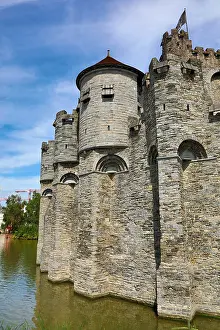Gent: Gravensteen medieval castle and moat, Ghent, Belgium