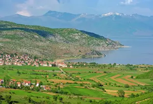 Villages: Great Lake Prespa with villages Lejthize and Liqenas
