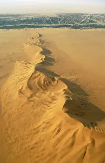 Belt: The green belt of the dry Kuiseb riverbed (in the