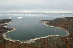 Disko: Greenland, Illulissat, small coastal bay