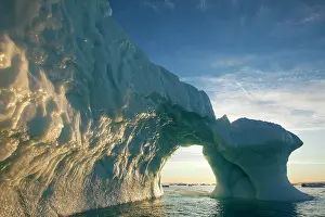 Eqip: Greenland, Ilulissat, Midnight sun lights
