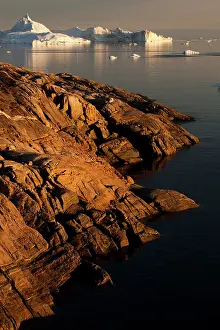 Midnight: Greenland, Ilulissat, Setting midnight sun
