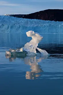 Midnight: Greenland, Ilulissat, Setting midnight sun
