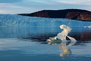 Midnight: Greenland, Ilulissat, Setting midnight sun