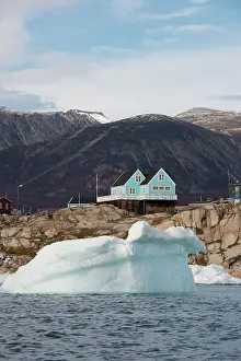 Housing: Greenland, Nuussuaq Peninsula, Disko Bay