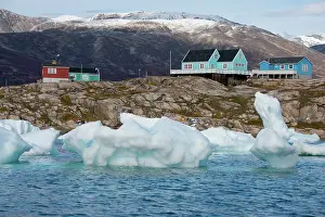 Housing: Greenland, Nuussuaq Peninsula, Disko Bay