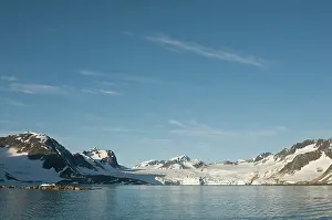 Retreating: Greenland Sea, Norway, Spitsbergen, Fuglefjorden