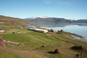 Seashore: Greenland, Tunulliarfik, Overview of Qassiarsuk