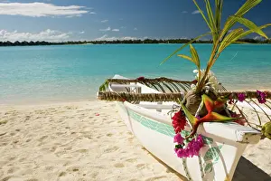 Watercraft: Grounds and scenics of the new luxury St
