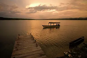 Jettys: Guatemala - Flores Lake & pontoon at sunset
