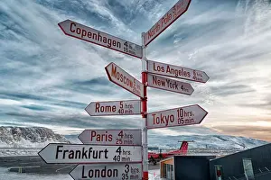 Airport: Guide with distances of international cities at