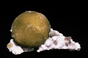 Aggregate: Gyrolite from the Bombay District, India