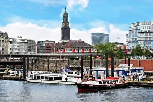 Motor: Hamburg, Germany, tour boats docked along
