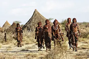 Hamer: Hamer tribe - group of girls