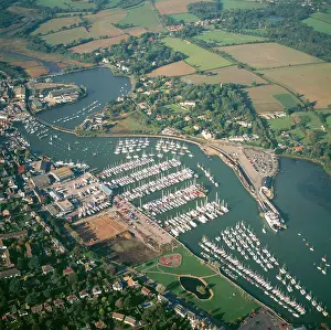 Quay: Hampshire - Boat Marina, Lymington