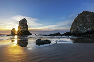 Seascape: Haystack Rock Pinnacles at low tide in Cannon Beach