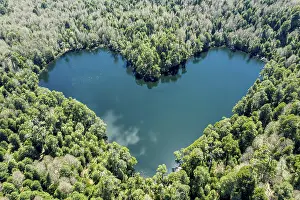 Romantic: Heart-shaped lake Laguna Corazon, near Liquine