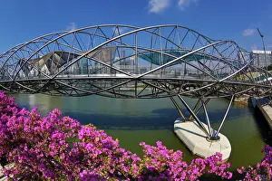 Helix: The Helix Bridge in Singapore, Republic of Singapore Pa