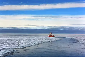 Ships: Henry Larsen Icebreaker Ship Canadian Coast