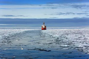 Ships: Henry Larsen Icebreaker Ship Canadian Coast