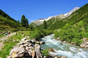 Hikers: Hikers at Zamserbach, Zamser Grund, Ameiskopf and