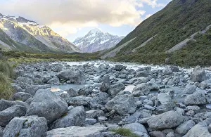 Path: Hiking trail of the Hooker Valley Track