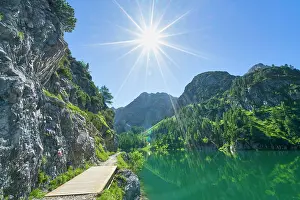 Beam: Hiking trail at Tappenkarsee, sun star, mountain
