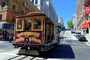 Cable: The historic cable car on California Street, San
