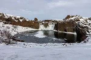 031019: Hj&, x1b30;arfoss waterfall in the highlands, Iceland