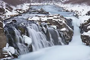 Hlauptungufoss: Hlauptungufoss Waterfall winter