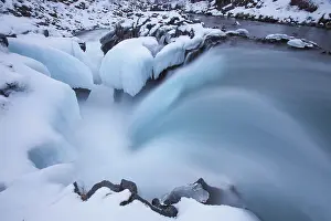 Riverbed: Hlauptungufoss Waterfall winter