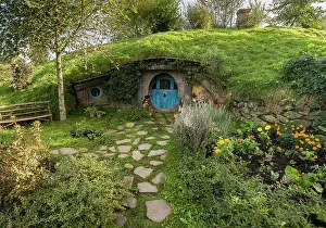 Rings: Hobbit Cave with Blue Door, Hobbiton in the Shire