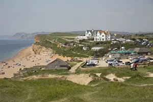 Hive: Holiday makers enjoying sunshine on Hive Beach