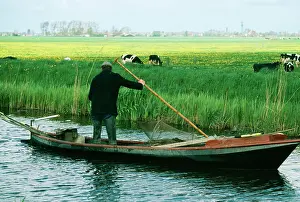 Canals: HOLLAND - canal and boat