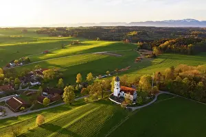 Johann: Holzhausen with St. Johann Baptist church in the