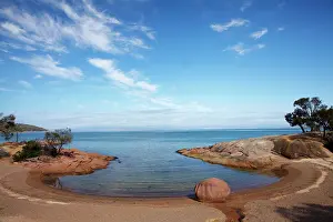 Pure: Honeymoon Bay, Coles Bay, Freycinet National