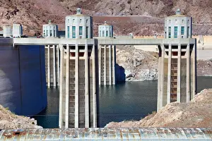 250119: Hoover Dam hydroelectric dam on the border between