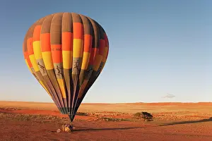 Shortly: Hot-air balloon shortly before take-off in the
