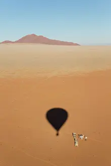 Crew: Hot Air Ballooning - shadow of hot-air balloon at