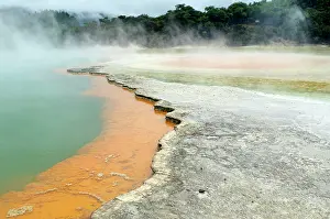 Spray: Hot spring deposits