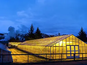 Smoke: Hothouses, greenhouses in Hveragerdi in