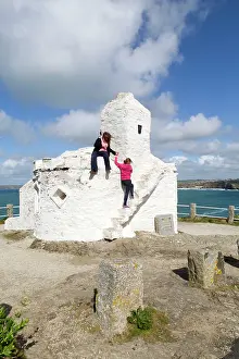 Headlands: Huer's Hut - Newquay
