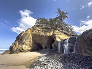 Waterfalls: Hugpoint Falls, Hug Point State Recreation Site