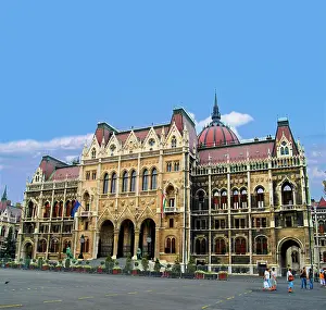 Government: Hungary, Budapest, Parliament Building