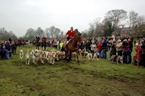 Crowds: Hunting - Bicester and Whaddon Christmas Chase Hunt