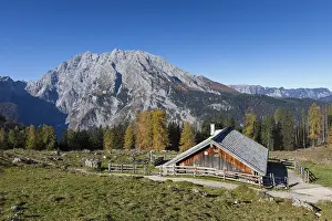 Watzmann: Hut at Priesbergalm with Mount Watzmann - Berchtesgaden