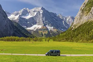 Trailer: iblprw12532096.jpg