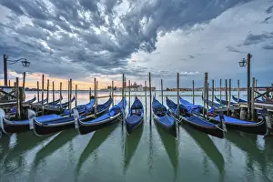 Boats: ibxiqx09023581.jpg